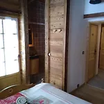 La Tuiliere***** Apartman *