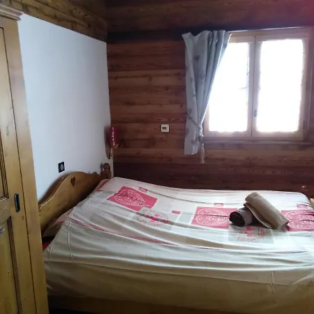 La Tuiliere***** Apartman